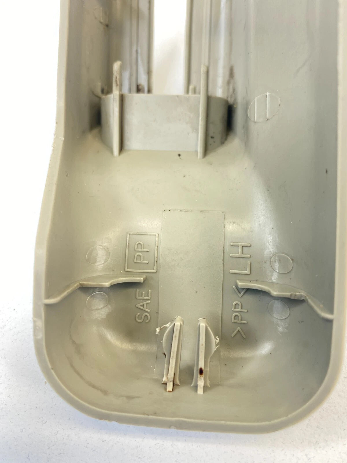 01 02 03 INTINITI QX4 LEFT DRIVER SIDE SEAT TRACK END COVER TRIM CAP PANEL OEM
