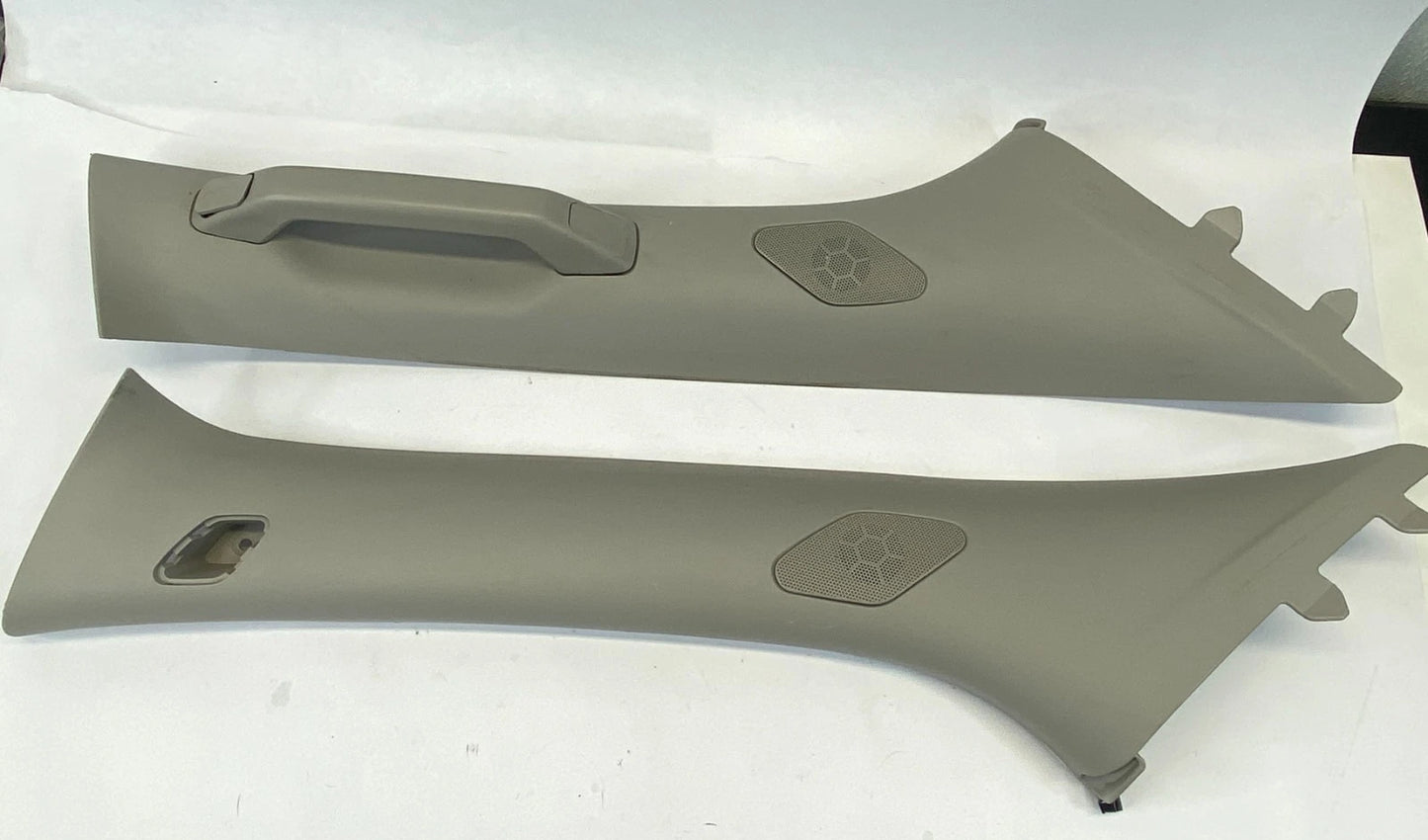 2009-2013 CHEVROLET TRAVERSE A PILLAR TRIM PANEL COVER PAIR GREY OEM 25870848