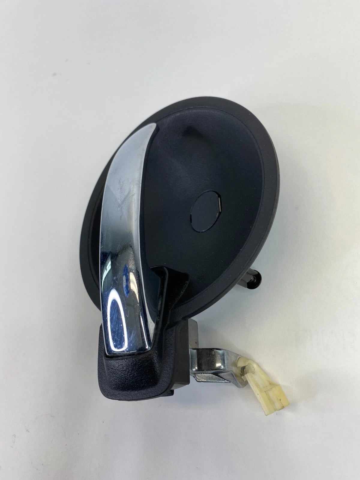 2005-2007 DODGE MAGNUM FRONT RIGHT PASSENGER SIDE INTERIOR INNER DOOR HANDLE OEM