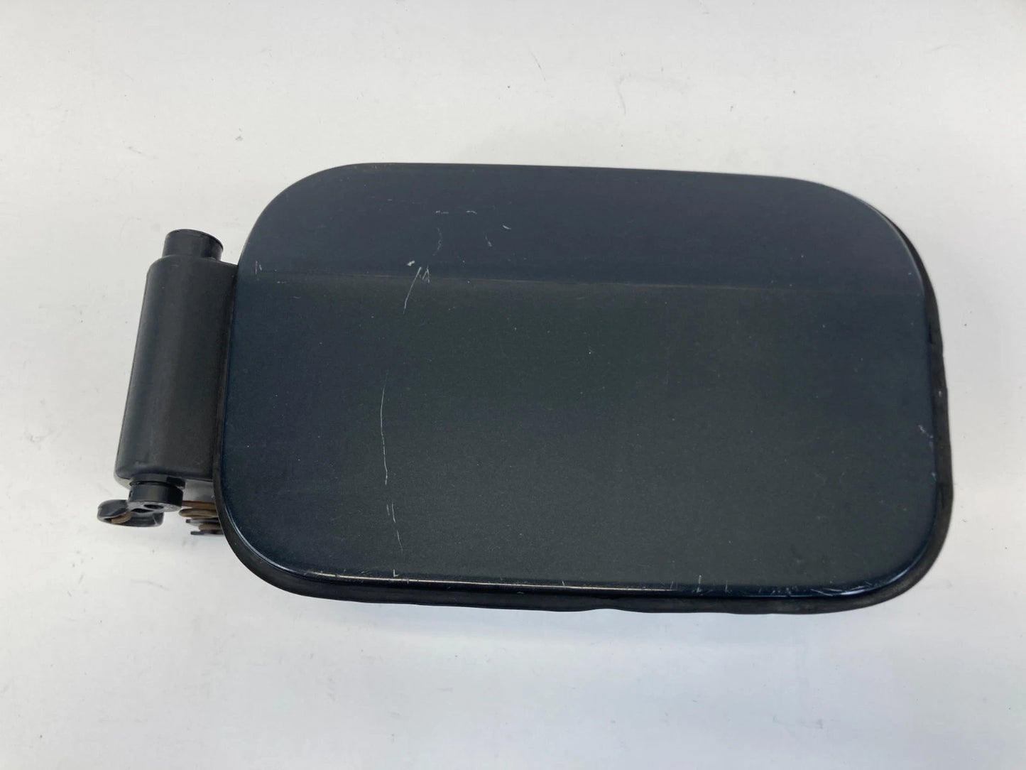 2004-2007 BMW 525I SEDAN FUEL GAS TANK DOOR FILLER LID COVER OEM 7183712