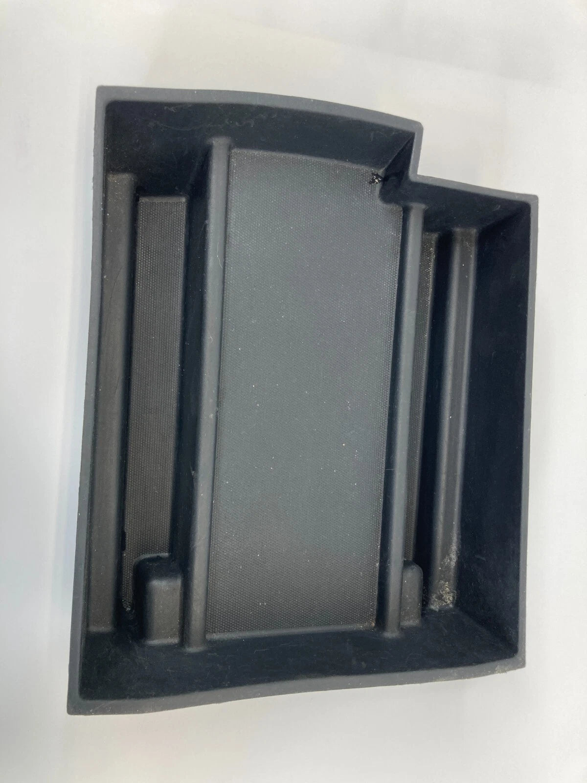 2008-2010 CHRYSLER 300 CENTER CONSOLE STORAGE TRAY INSERT MAT 04662028AA OEM