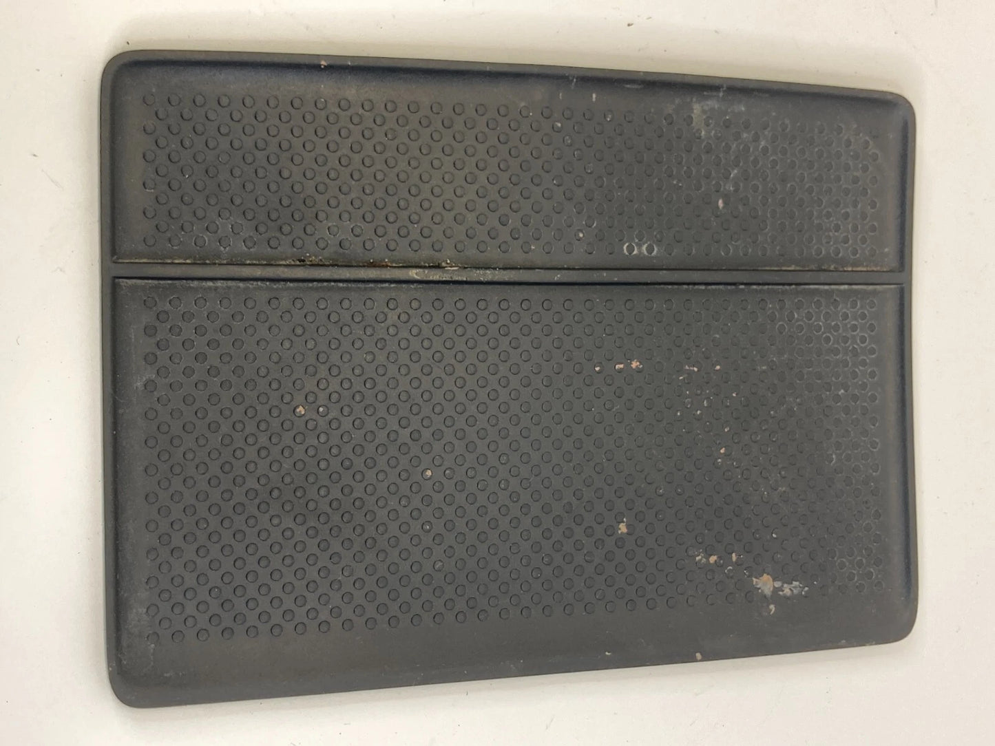 09-14 VOLKSWAGEN ROUTAN FLOOR CENTER CONSOLE RUBBER MAT INSERT 1KR90TRMAA OEM