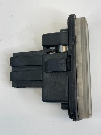 2003-2009 Mercedes-Benz E320 Rear Trunk License Plate Light Lamp A2038200256