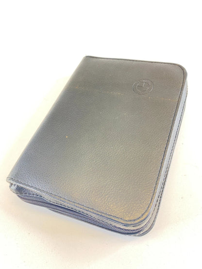 2002 BMW 330XI 330I OWNERS MANUAL WARRANTY ASSISTANCE INFORMATION GUIDE W CASE