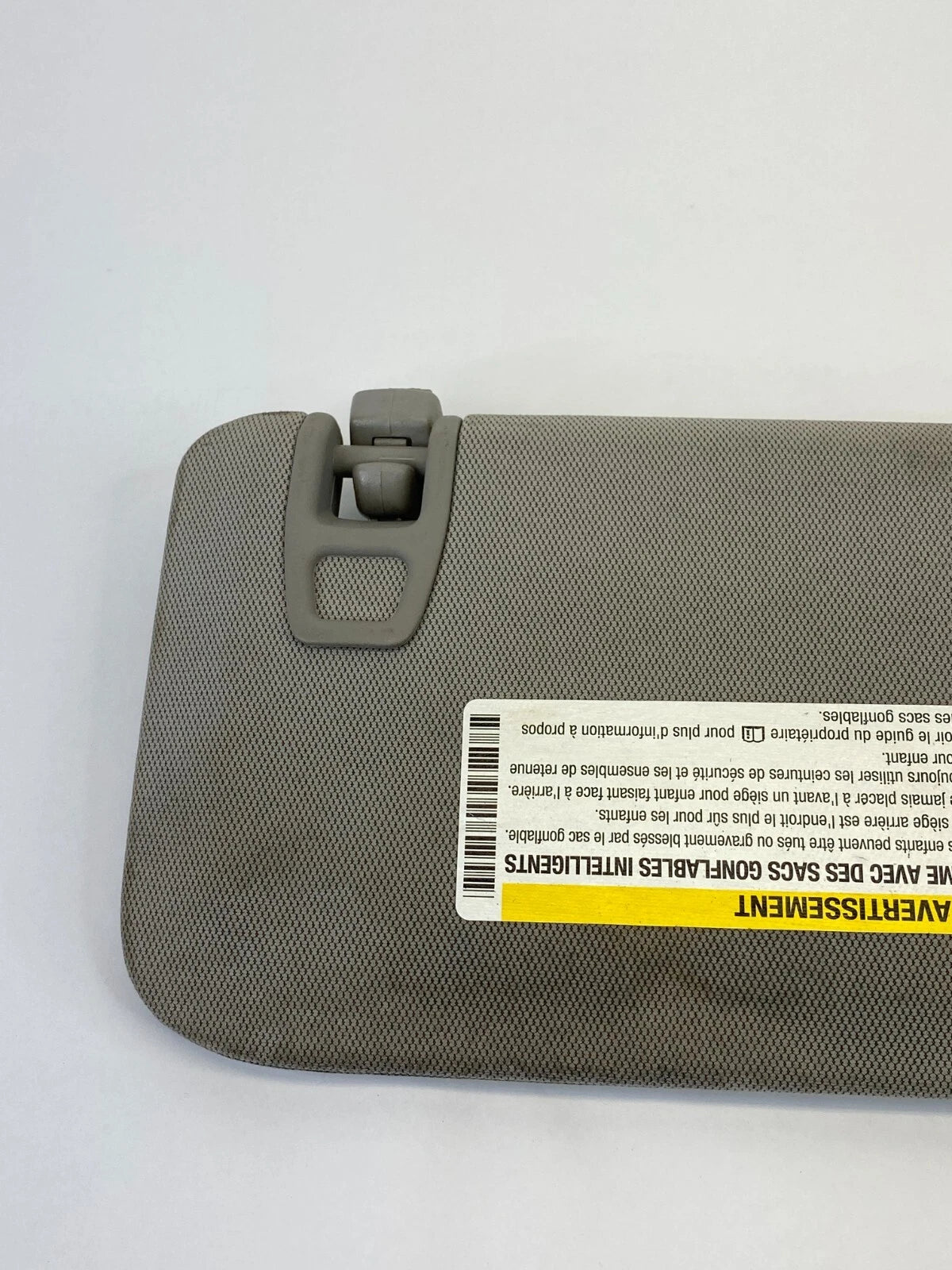 2013-2015 CHEVROLET MALIBU FRONT LEFT DRIVER SIDE SUNVISOR SUN VISOR ILLUMINATED