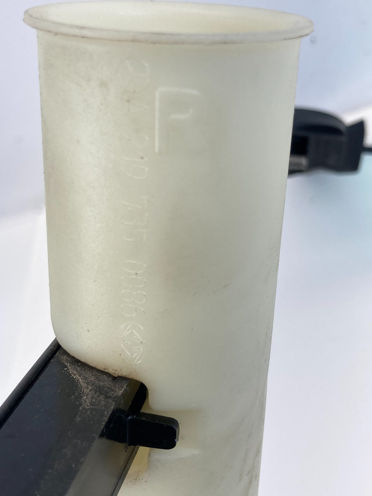 2006 Mercedes CLS500 Rear Left Side Back Vent Quarter Window Glass A2197370530