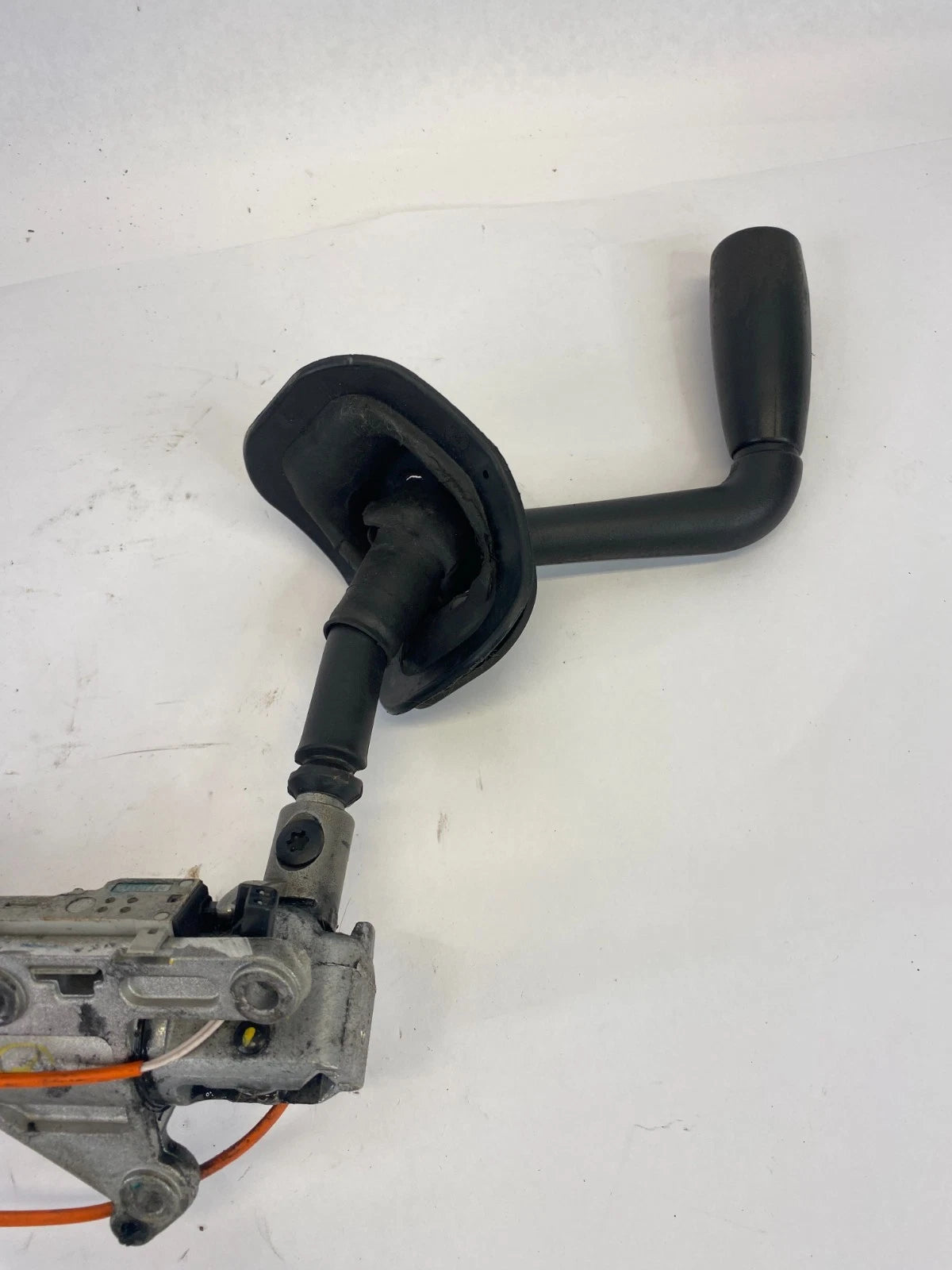 2003-2006 CHEVROLET TAHOE STEERING COLUMN GEAR SHIFTER LEVER HANDLE OEM