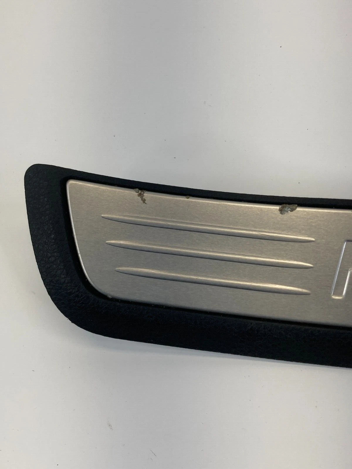 2009-2014 NISSAN MAXIMA REAR RIGHT DOOR SILL SCUFF FOOT STEP PLATE PANEL MOLDING