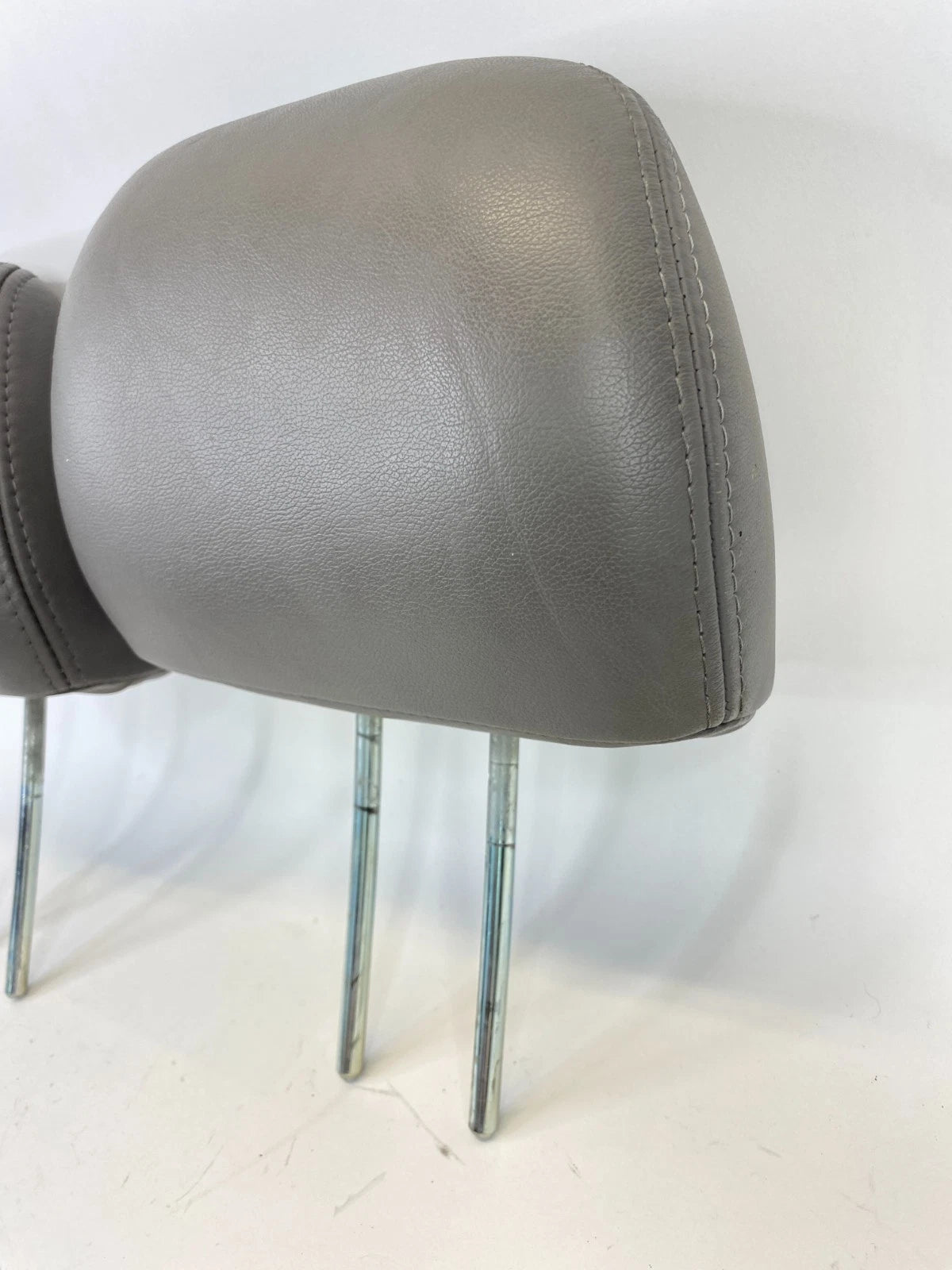1999-2004 HONDA ODYSSEY EX-L FRONT SEAT HEADREST SET PAIR GREY LEATHER OEM