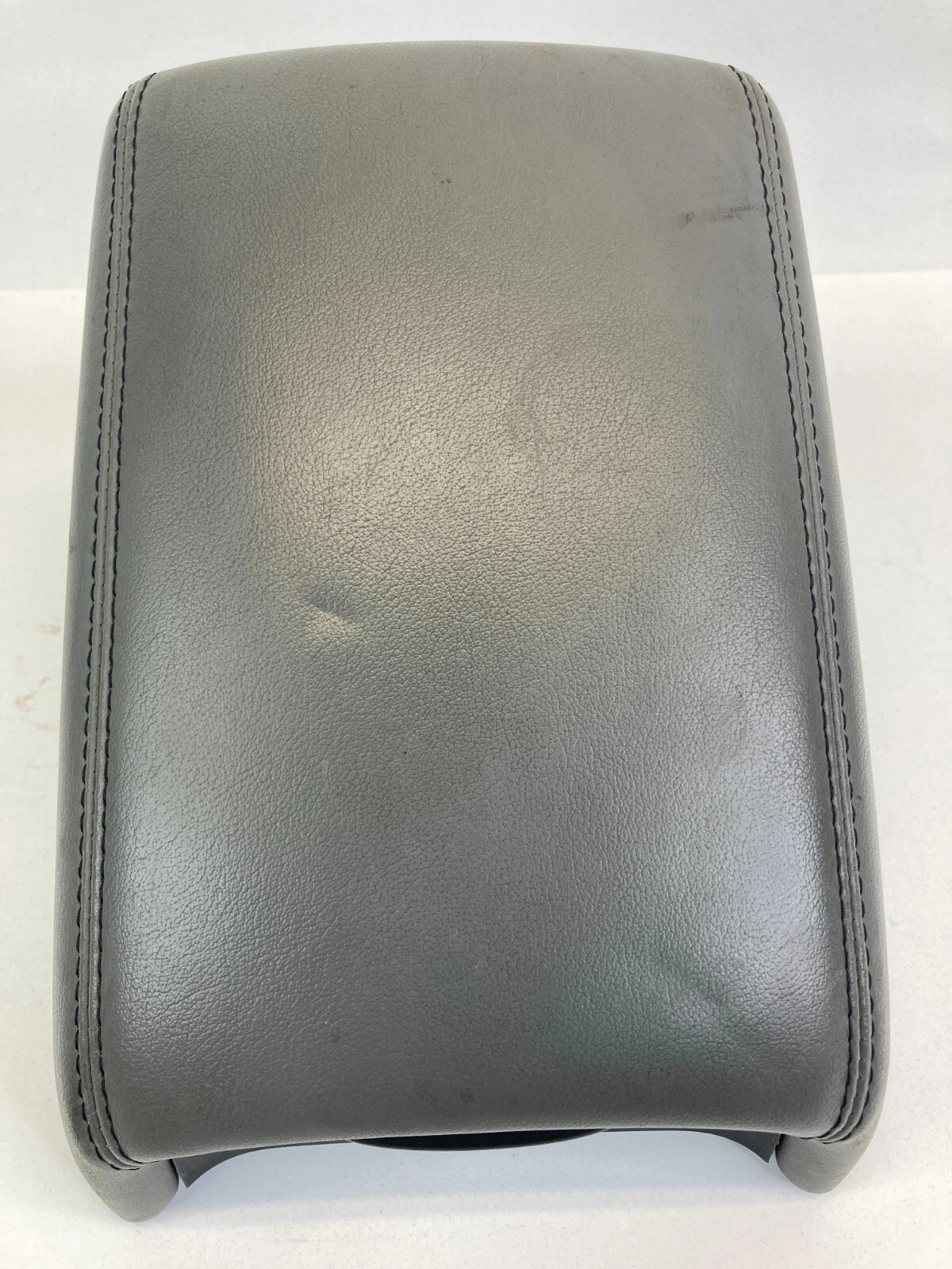 2013 13 CHEVROLET CHEVY MALIBU LS CENTER CONSOLE ARMREST ARM REST LID COVER OEM