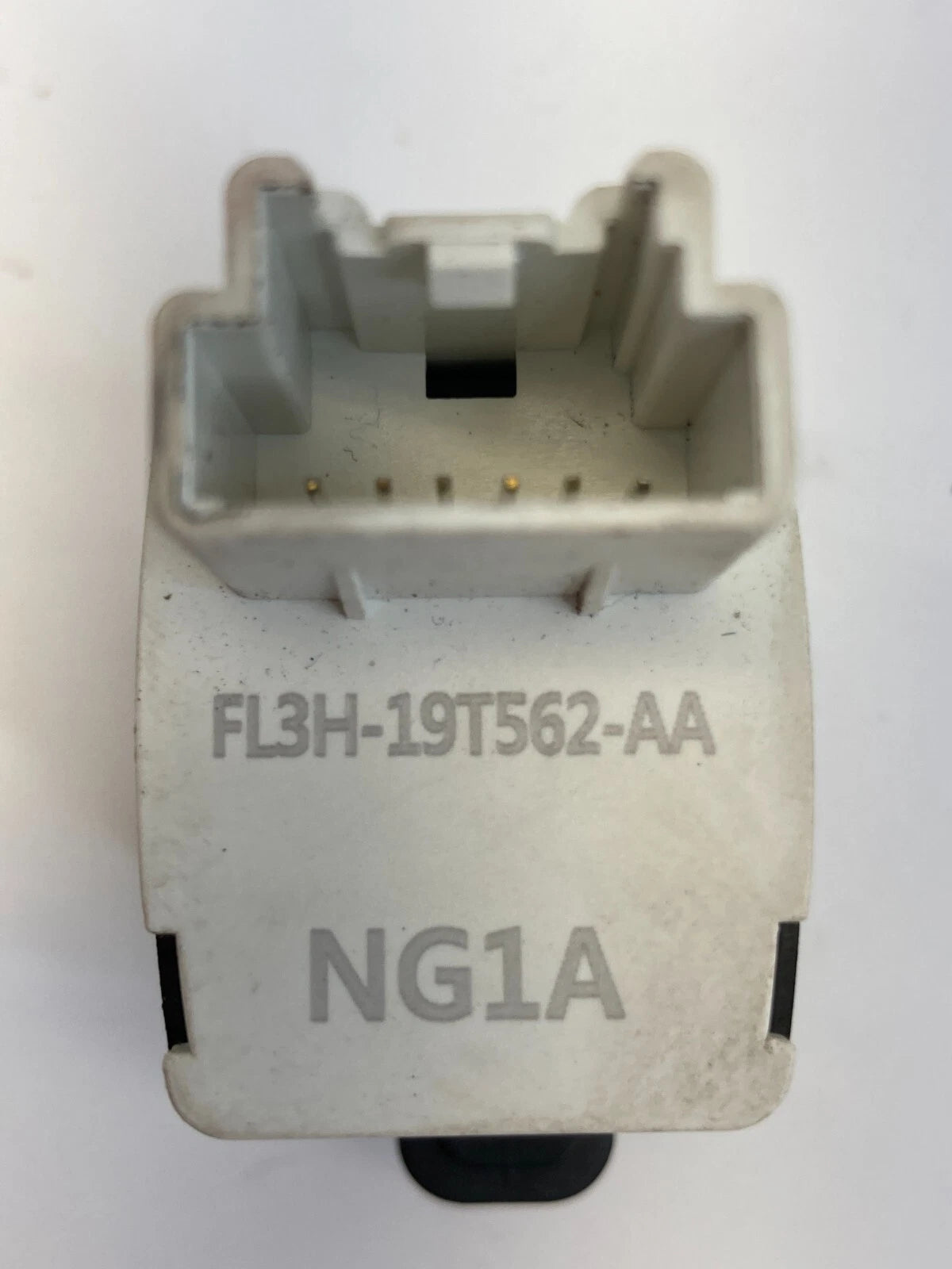 2017-2020 FORD FUSION AIR TEMP HUMIDITY CONTROL SENSOR MODULE FL3H-19T562-AA OEM