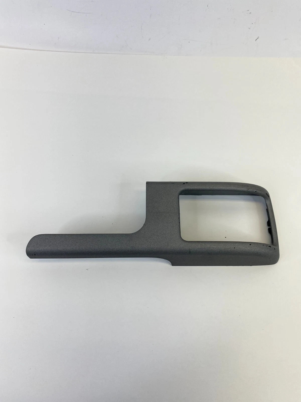 2003-2006 RANGE ROVER REAR LEFT SIDE INTERIOR DOOR HANDLE COVER TRIM BEZEL OEM