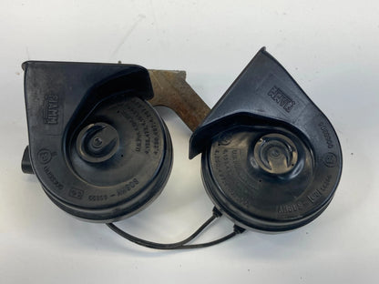2002-2009 GMC ENVOY HIGH LOW NOTE HORN ALARM ASSEMBLY DUAL TONE FIAMM PAIR OEM