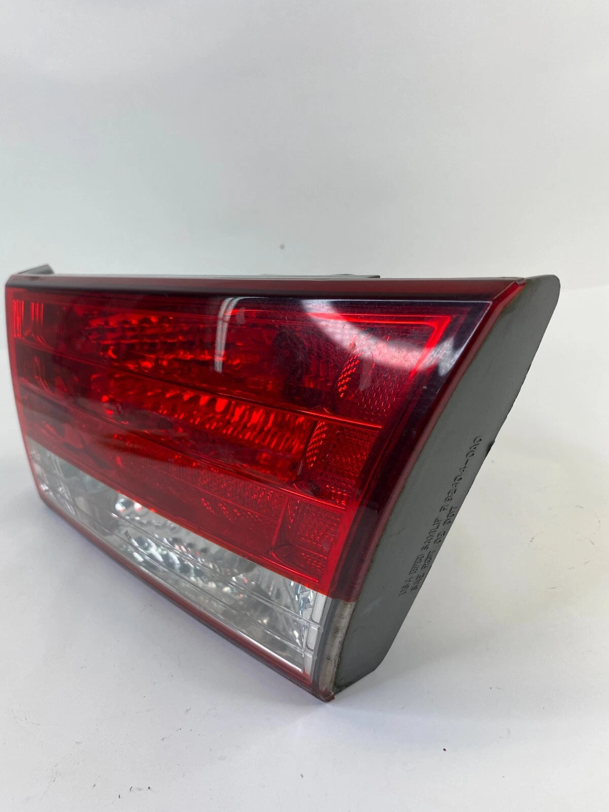 2006-2008 HYUNDAI SONATA PASSENGER RIGHT REAR INNER TAILLIGHT LAMP 92404-0A0 OEM