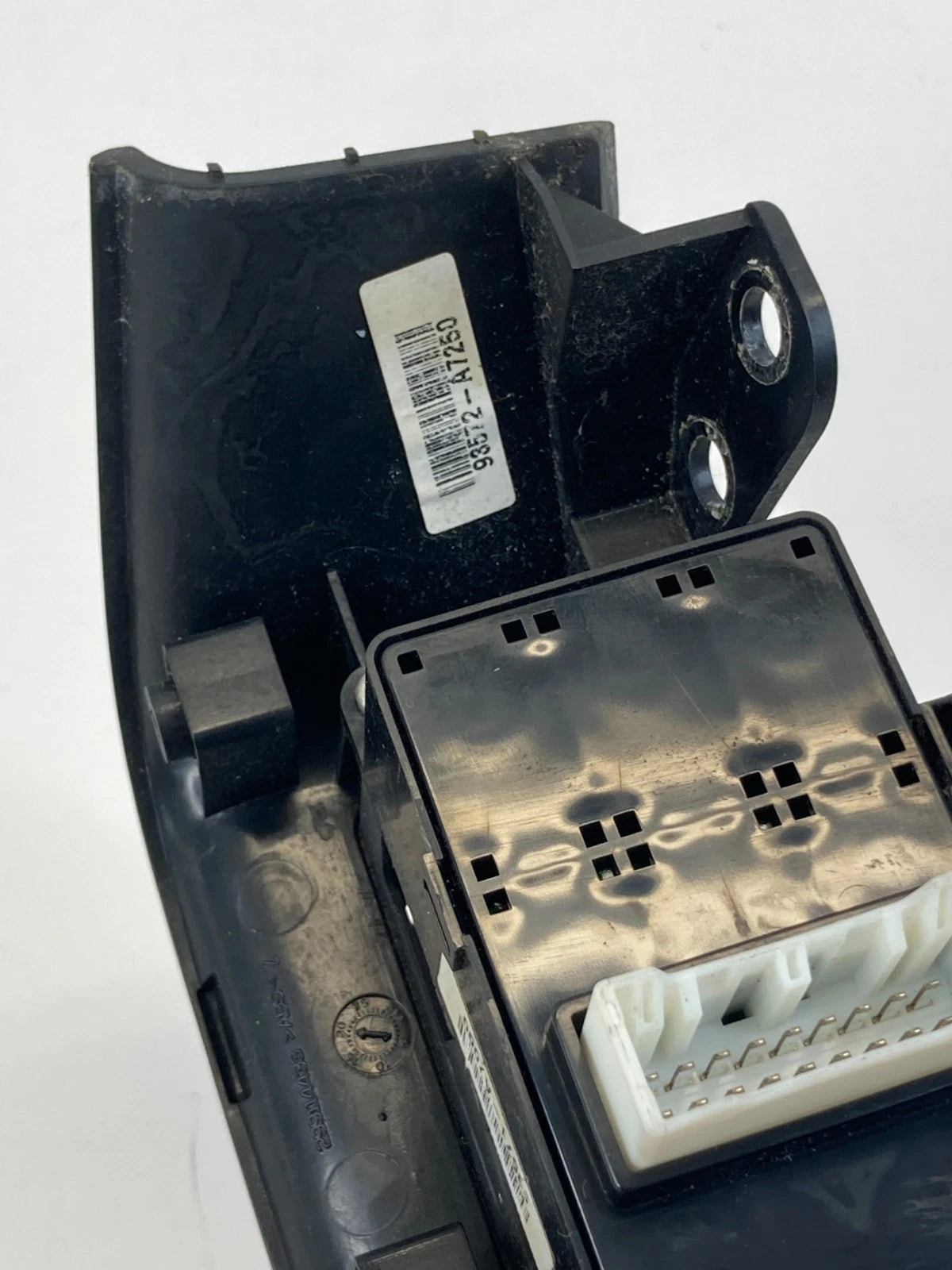 2014 2015 2016 Kia Forte Front Left Side Power Window Switch w/Bezel 93571-A7000