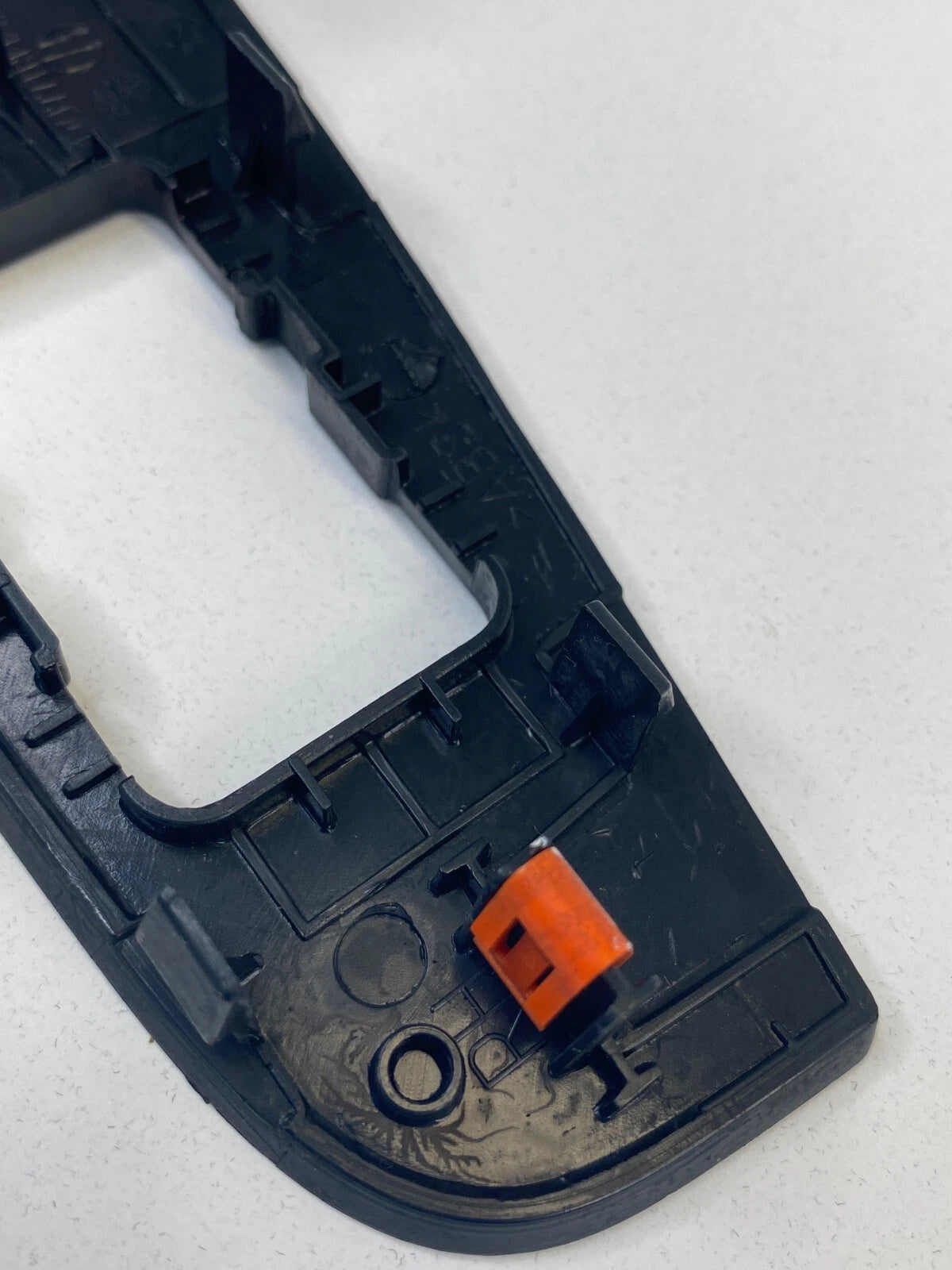 2013-2016 DODGE DART FRONT RIGHT PASSENGER DOOR WINDOW SWITCH BEZEL TRIM 1WJ77TR