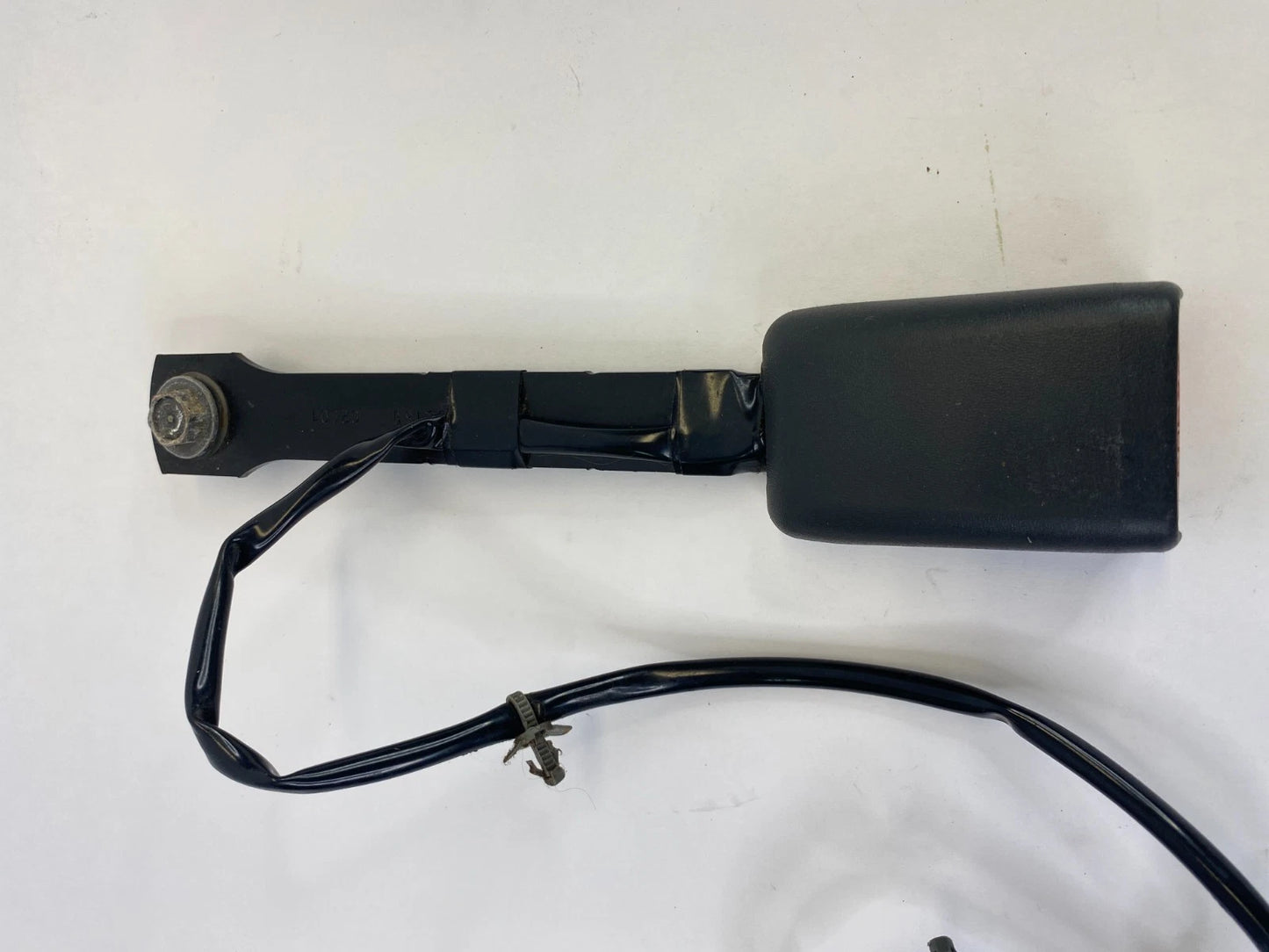 2013-2019 NISSAN SENTRA FRONT LEFT DRIVER SEAT BELT BUCKLE RECEIVER OEM