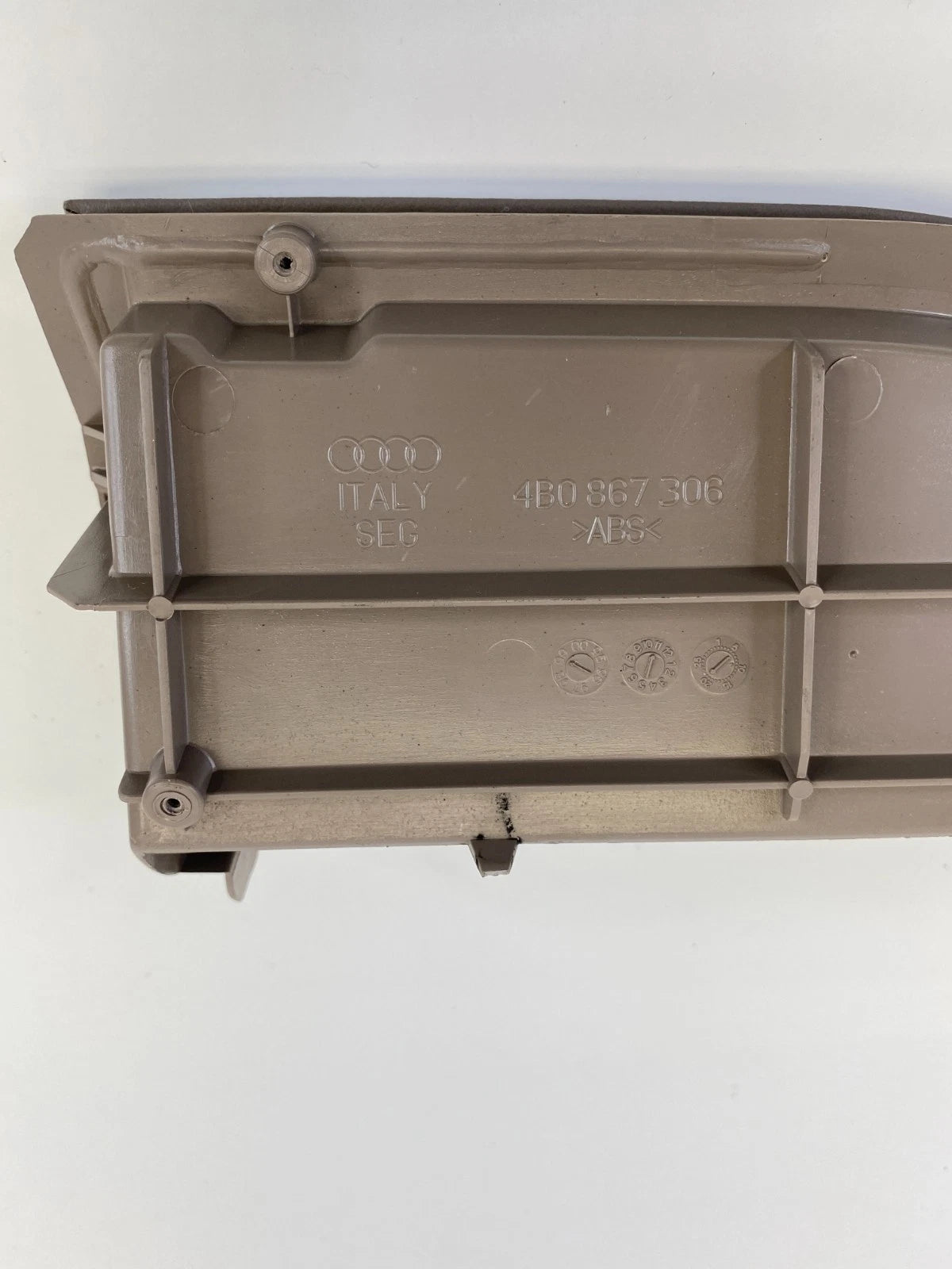 1998-2001 REAR RIGHT DOOR POCKET STORAGE COMPARTMENT BEIGE 4B0-867-306 OEM