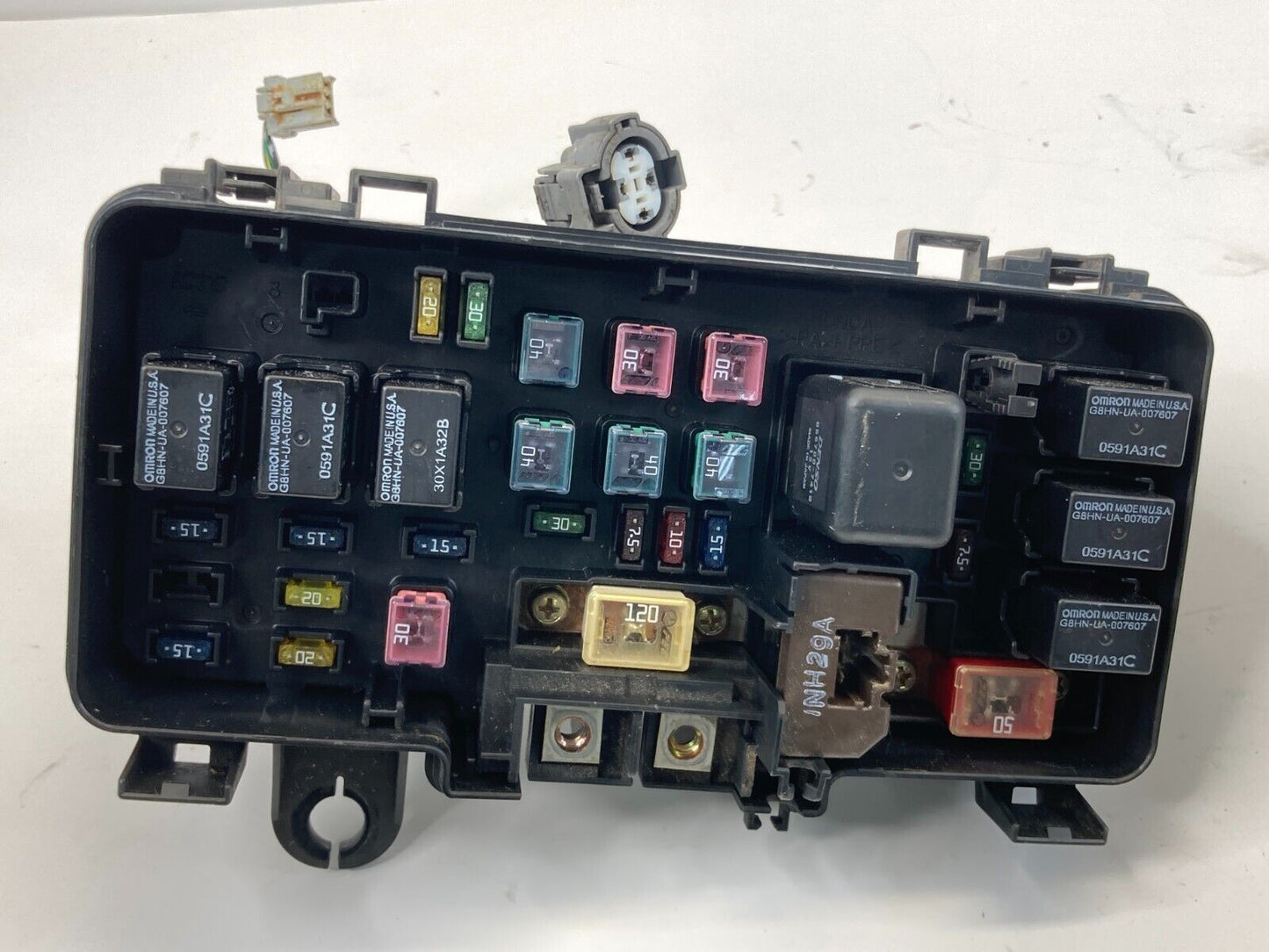 2001-2004 Honda Odyssey 3.5L AT Underhood Engine Compartment Fuse Relay Box OEM