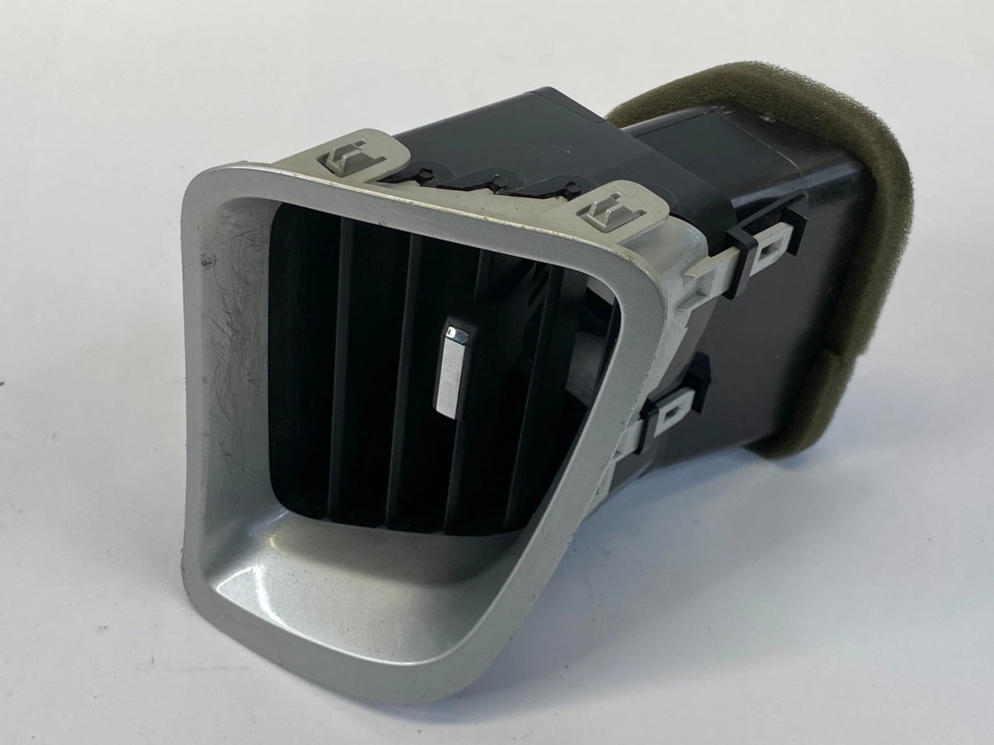 2010-2017 CHEVROLET EQUINOX RIGHT SIDE DASH AIR VENT OUTLET GRAY 20862308 OEM