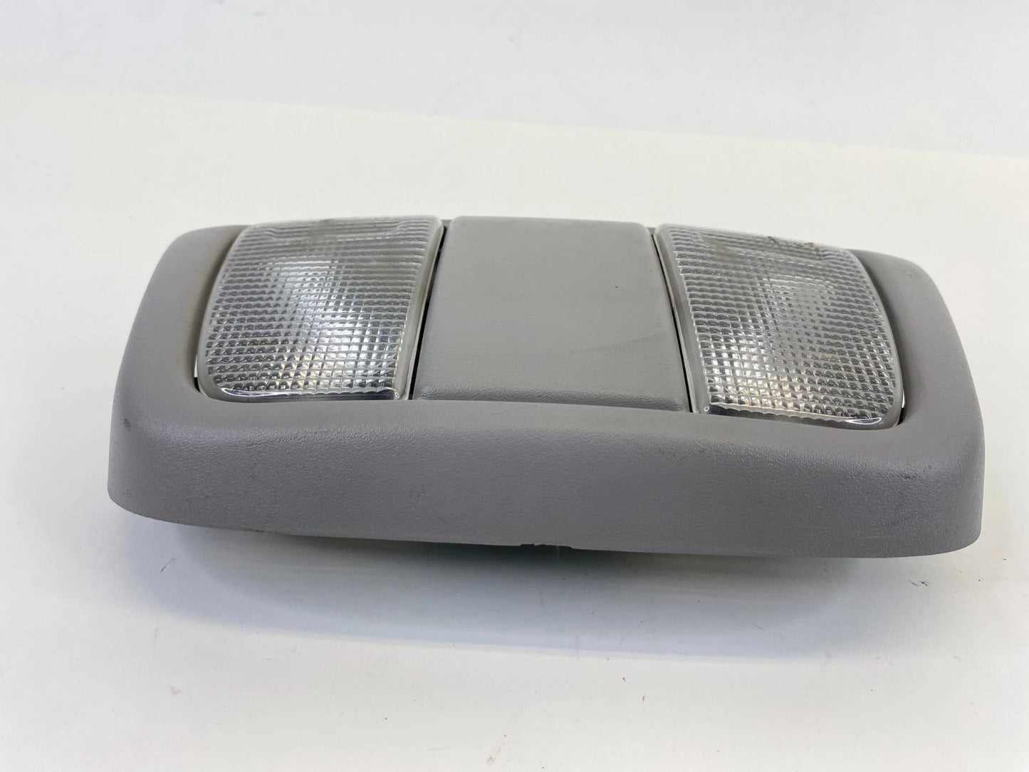 2002-2004 NISSAN XTERRA OVERHEAD DOME LIGHT LAMP MAP 26430-9Z540 OEM