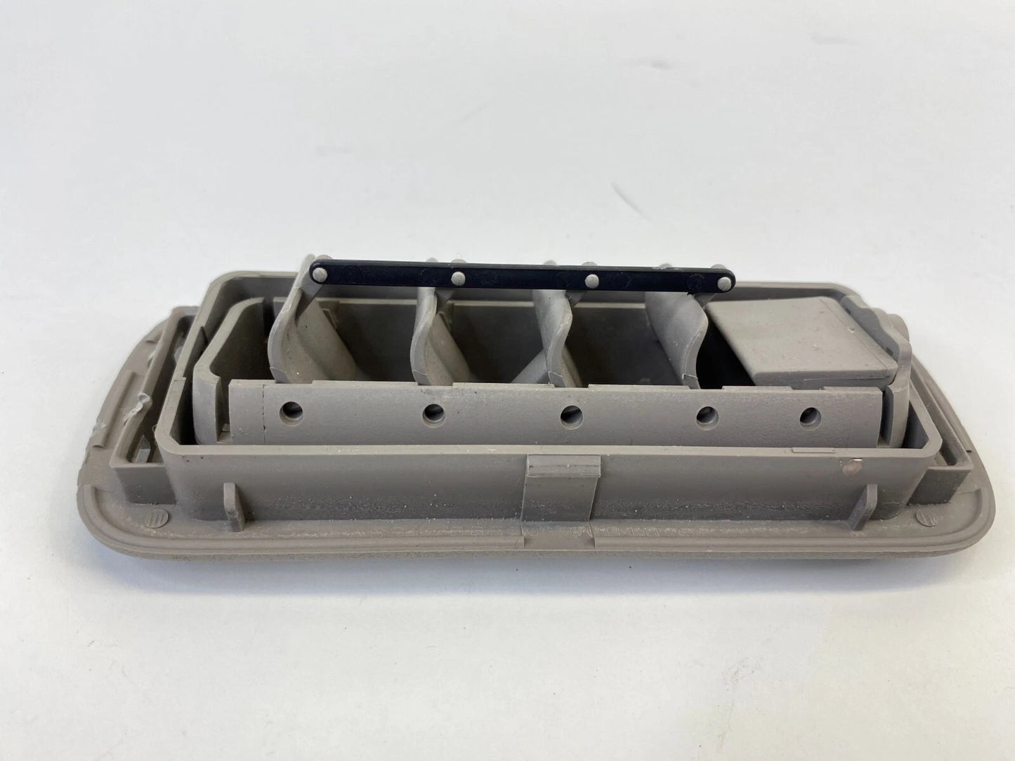 2001-2004 TOYOTA SEQUOIA THIRD ROW RIGHT SIDE OVERHEAD ROOF AC AIR VENT GRILLE