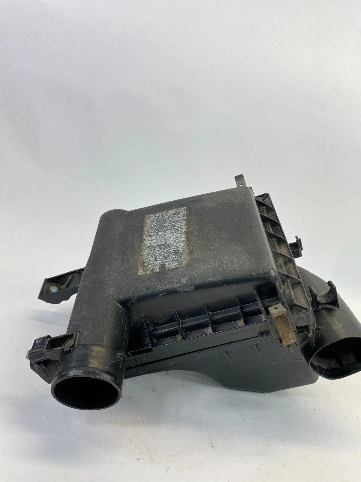 2010-2015 TOYOTA PRIUS AIR CLEANER FILTER BOX UPPER AND LOWER OEM 17701-37170