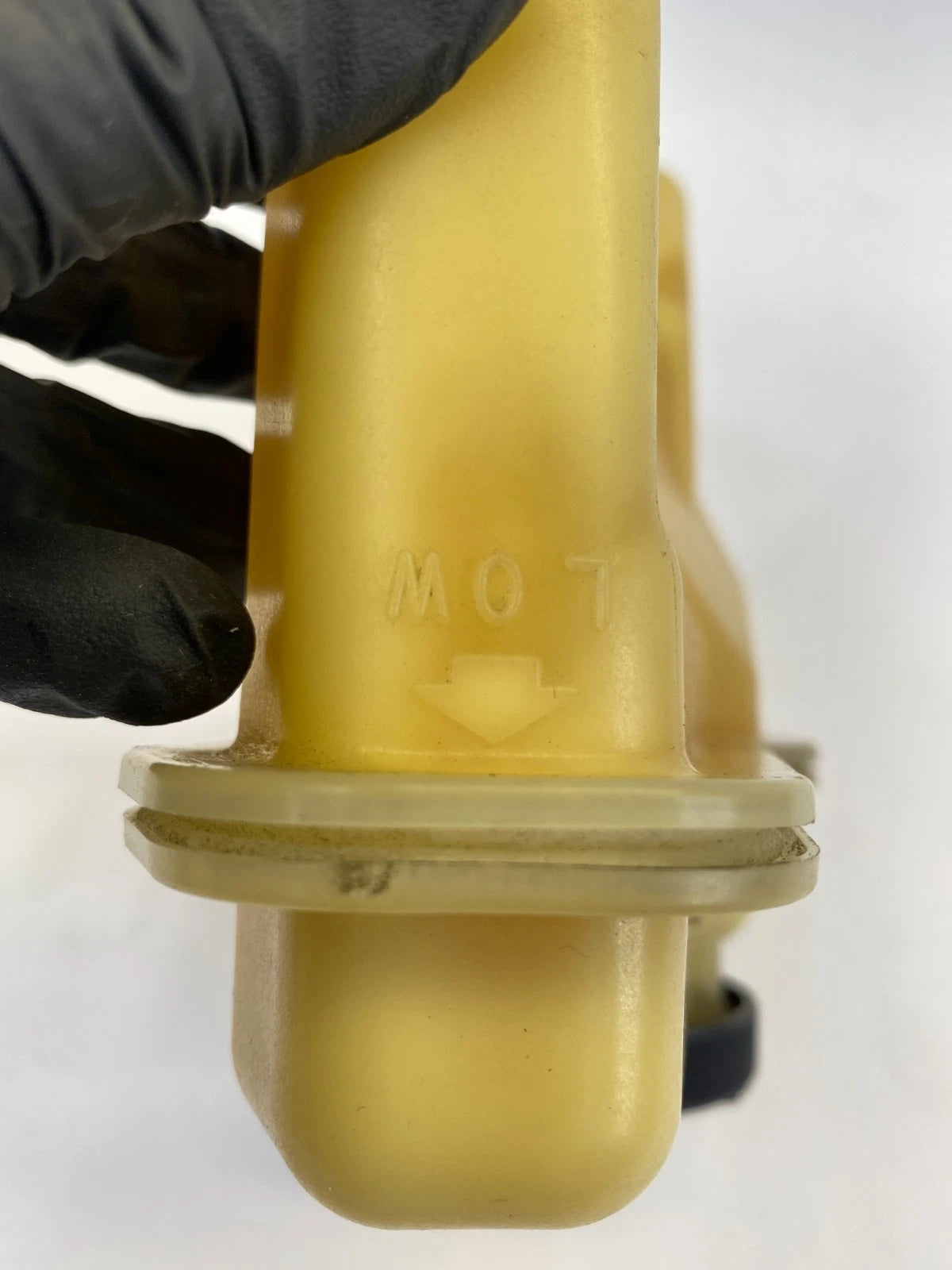 2004-2009 TOYOTA PRIUS HYBRID INVERTER COOLANT EXPANSION RESERVOIR TANK OEM