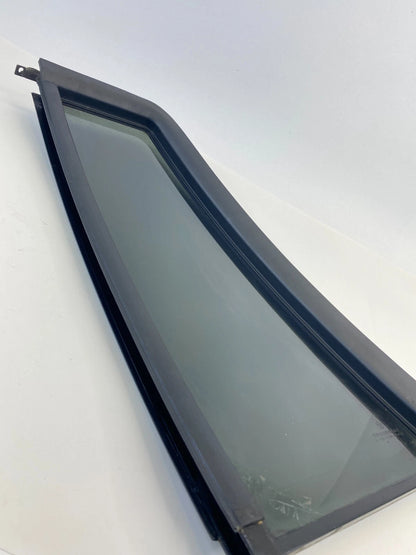 2001-2004 JEEP GRAND CHEROKEE REAR RIGHT SIDE REAR DOOR WINDOW VENT FIXED GLASS