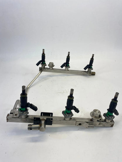 2010-2012 MERCEDES-BENZ GLK-350 FRONT ENGINE FUEL INJECTORS RAIL OEM A2720701395