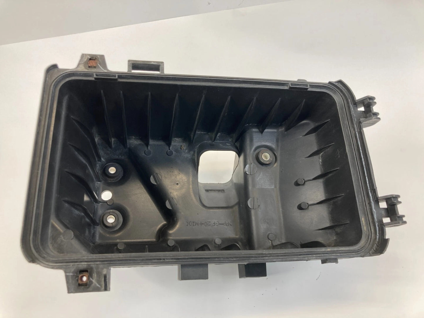 2004 05 06 07 2008 TOYOTA SOLARA 2.4L AIR INTAKE CLEANER BOX LOWER COVER OEM