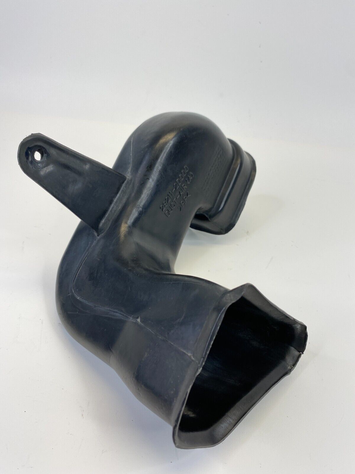 2001-2006 Hyundai Elantra 2.0L L4 Air Intake Hose Duct Tube Pipe 28211-2D000 OEM