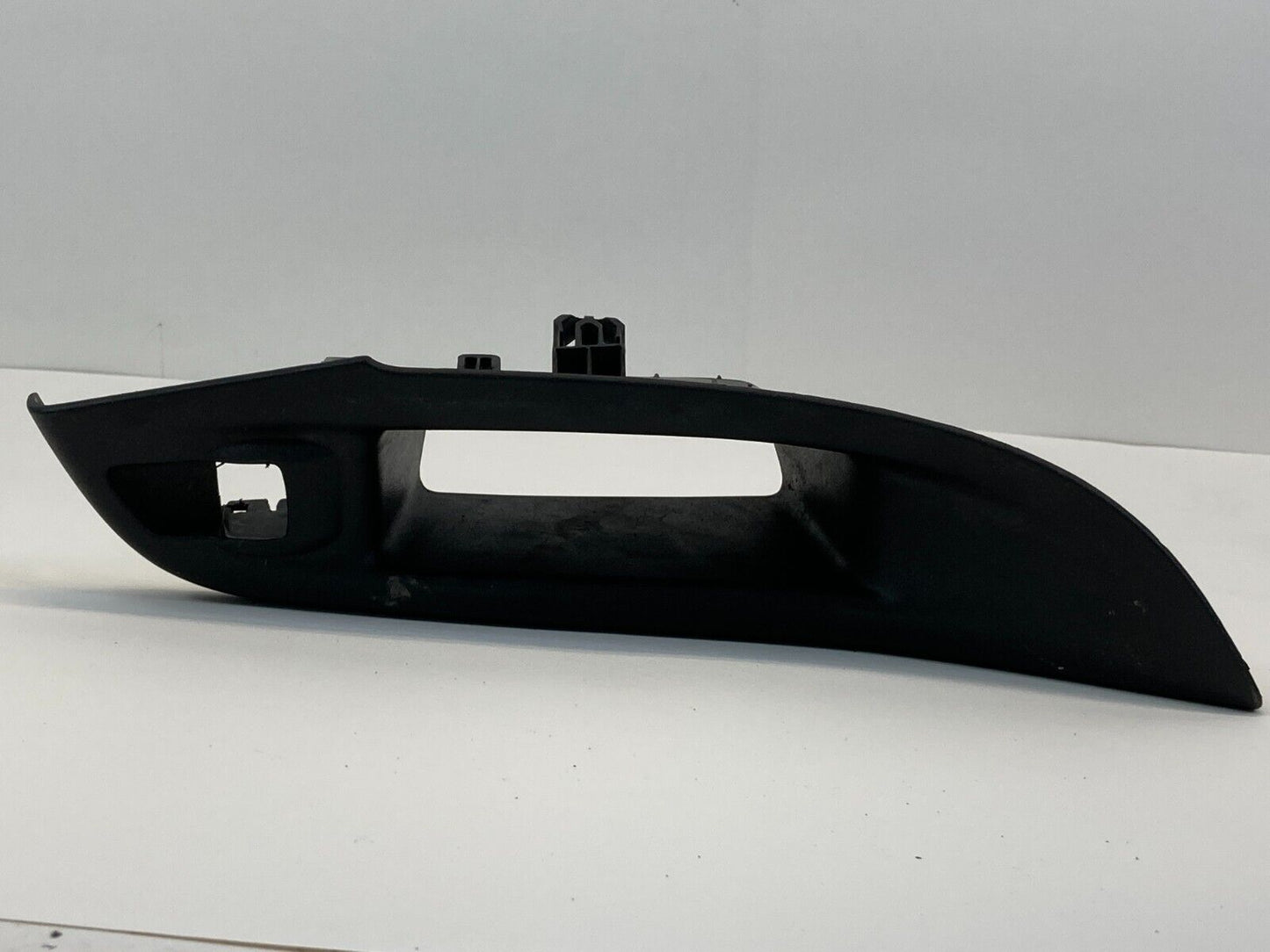 2012-2018 Ford Focus Back Right Door Window Switch Bezel Trim 1085504X OEM