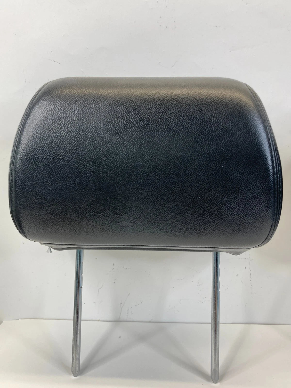 2007 2008 2009 GMC YUKON FRONT RIGHT & LEFT SEAT HEADREST HEAD REST PAIR SET OEM