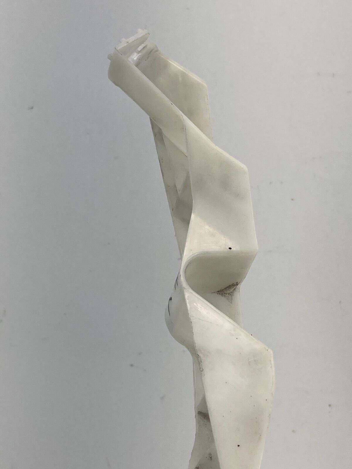 2011-2014 Nissan Juke SUV Front Left Bumper Bracket Side Retainer 62223-1KA0A