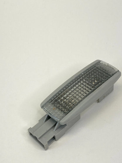 1998-2005 VOLKSWAGEN PASSAT RIGHT SUNVISOR LAMP SUN VISOR VANITY LIGHT 3B0947113