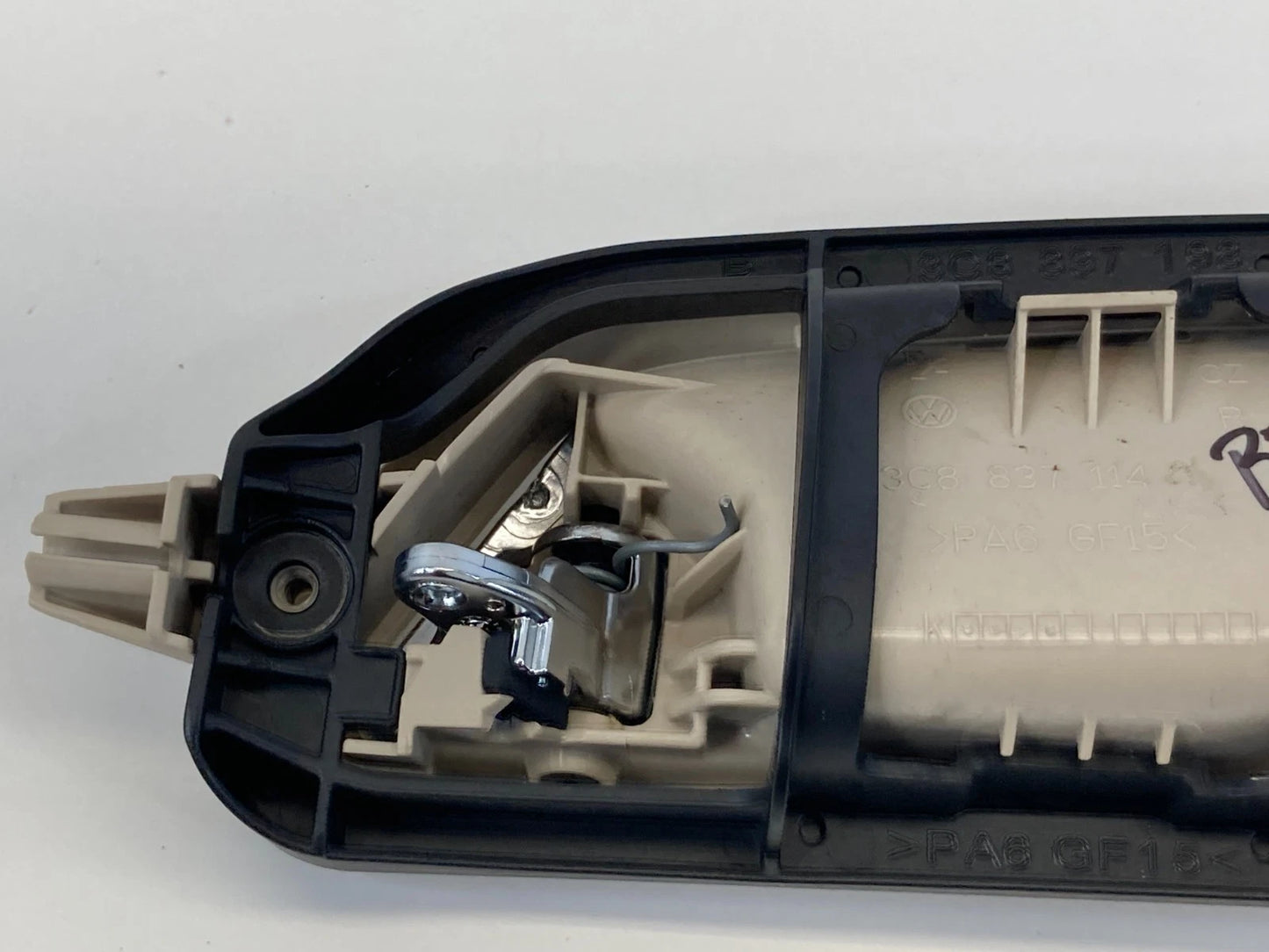 2009-2012 VOLKSWAGEN CC REAR RIGHT SIDE INTERIOR DOOR HANDLE 3C8-837-114 OEM