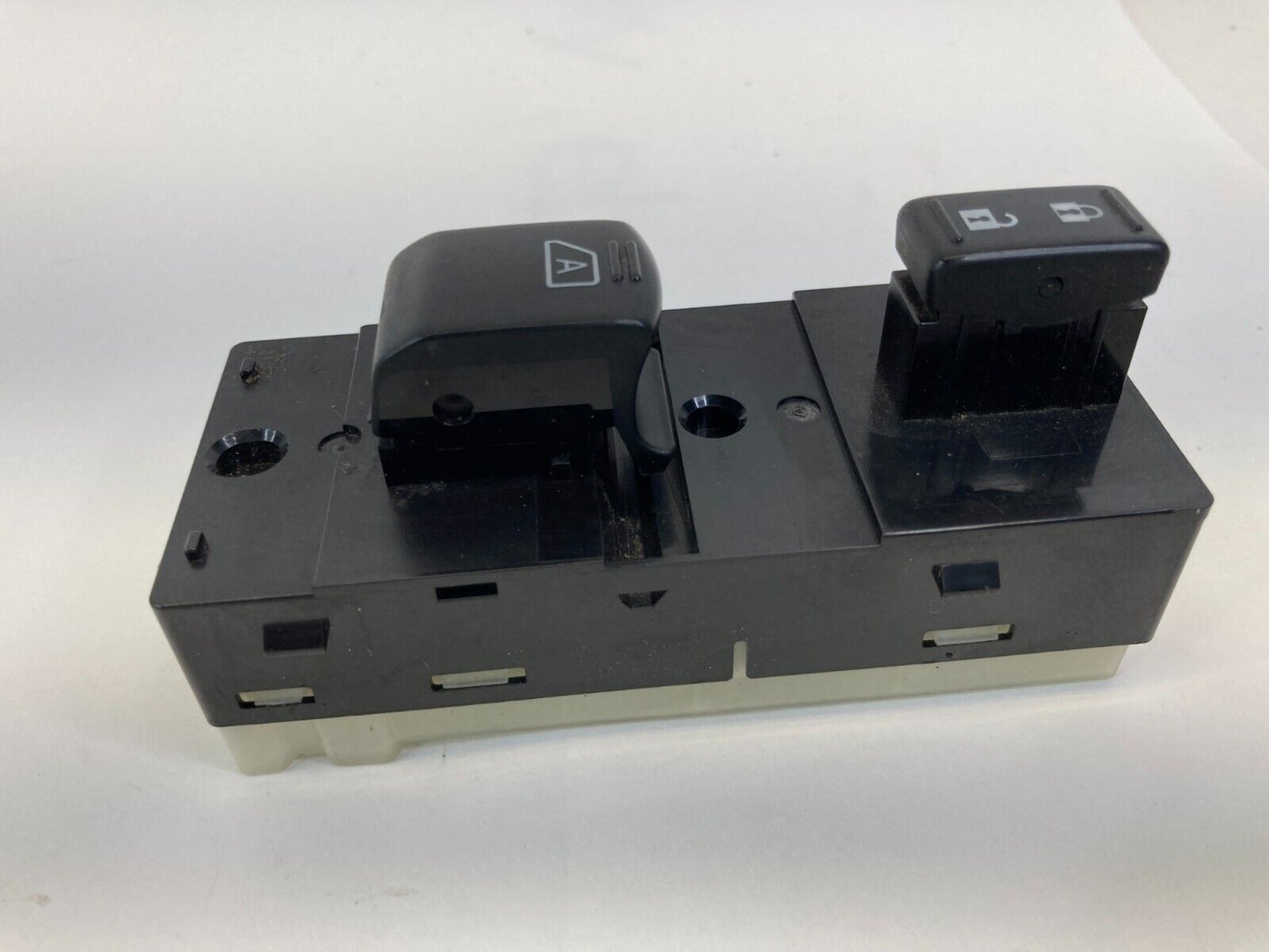 07-12 Nissan Altima Front Right Passenger Side Door Window Switch 25411-JA02A