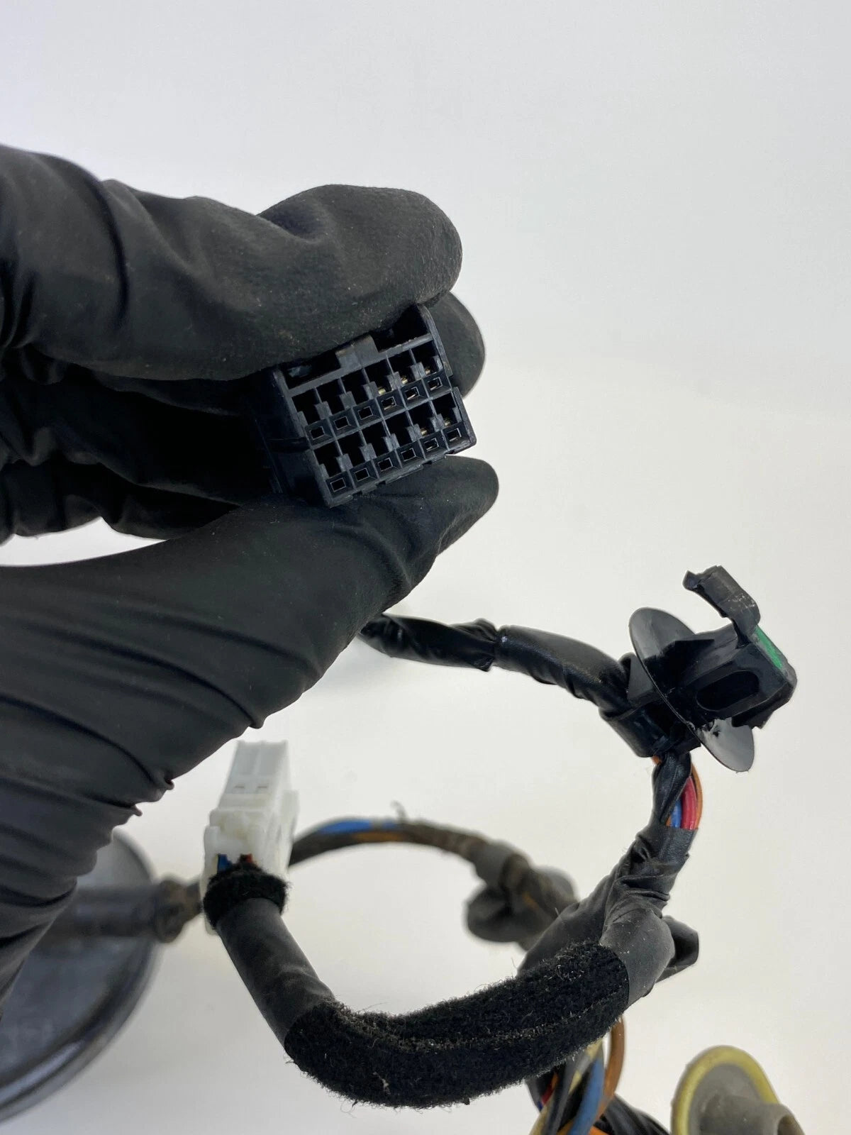 2007-2009 HYUNDAI SANTA FE FRONT RIGHT SIDE DOOR HARNESS WIRE WIRING 91610-0W020