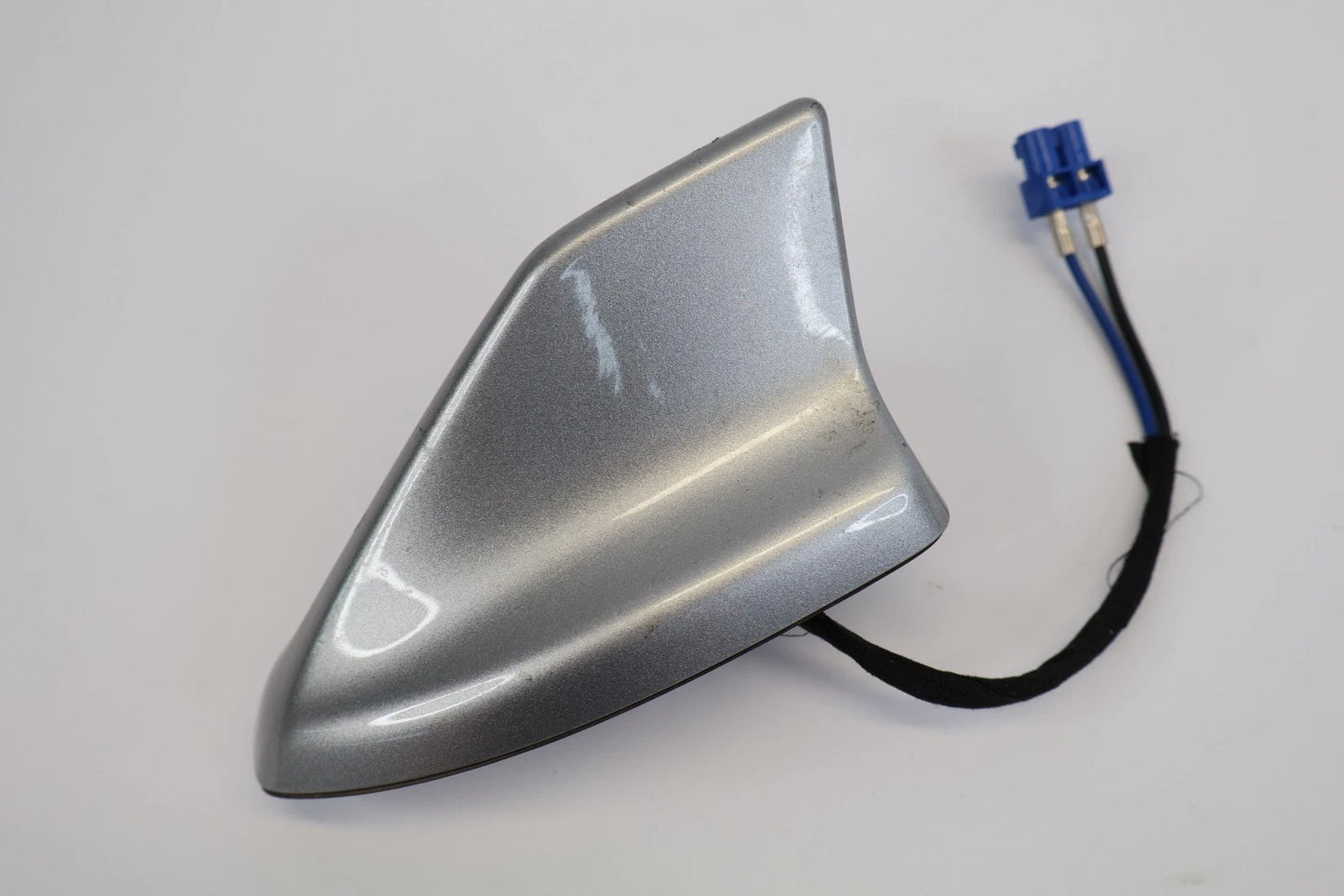 2020-2024 FORD EXPLORER ROOF RADIO ANTENNA MOUNT SHARK FIN JD9T-19K351-AA OEM