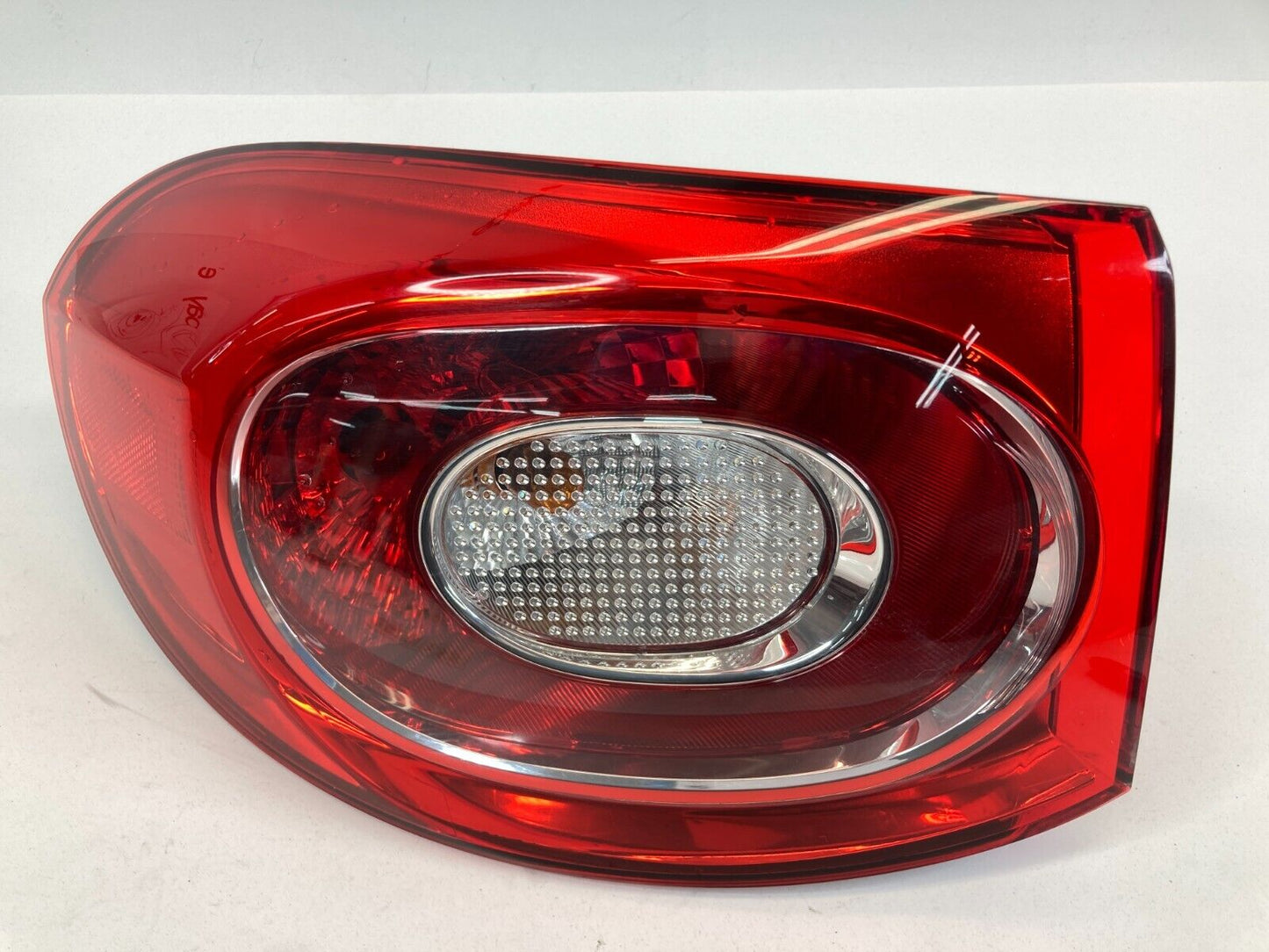 09-11 Volkswagen Tiguan Rear Left Driver Outer Tail Light Taillight 5N0-945-257