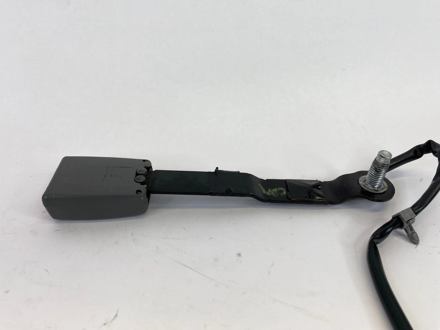 2005-2007 JEEP LIBERTY FRONT LEFT DRIVER SIDE SEAT BELT BUCKLE RECEPTACLE OEM