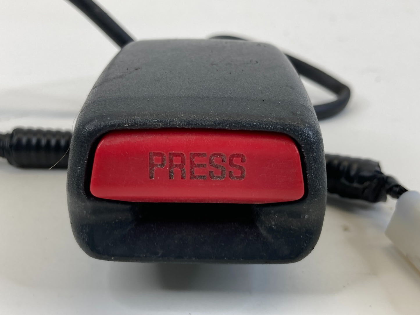 2005 06 07 08 09 2010 Scion tC Front Right Passenger Side Seat Belt Buckle OEM