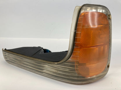 1999 2000 Cadillac Escalade Front Left Bumper Side Marker Light Lamp 15763595