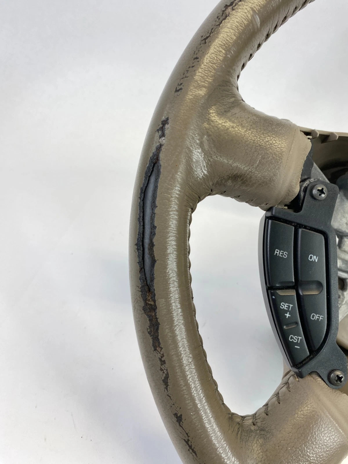 02-05 FORD EXPLORER MOUNTAINEER STEERING WHEEL W/ CRUISE & AUDIO CONTROL SWITCH