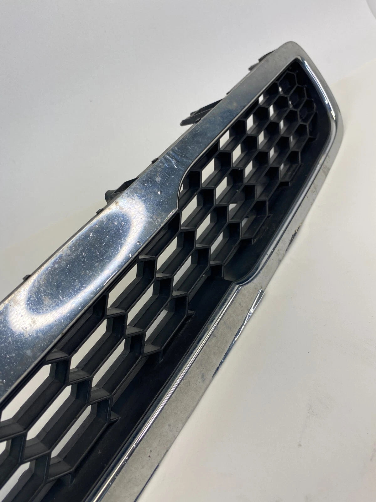 2010 2011 KIA SOUL FRONT UPPER BUMPER GRILL GRILLE COVER 86351-2K050 OEM