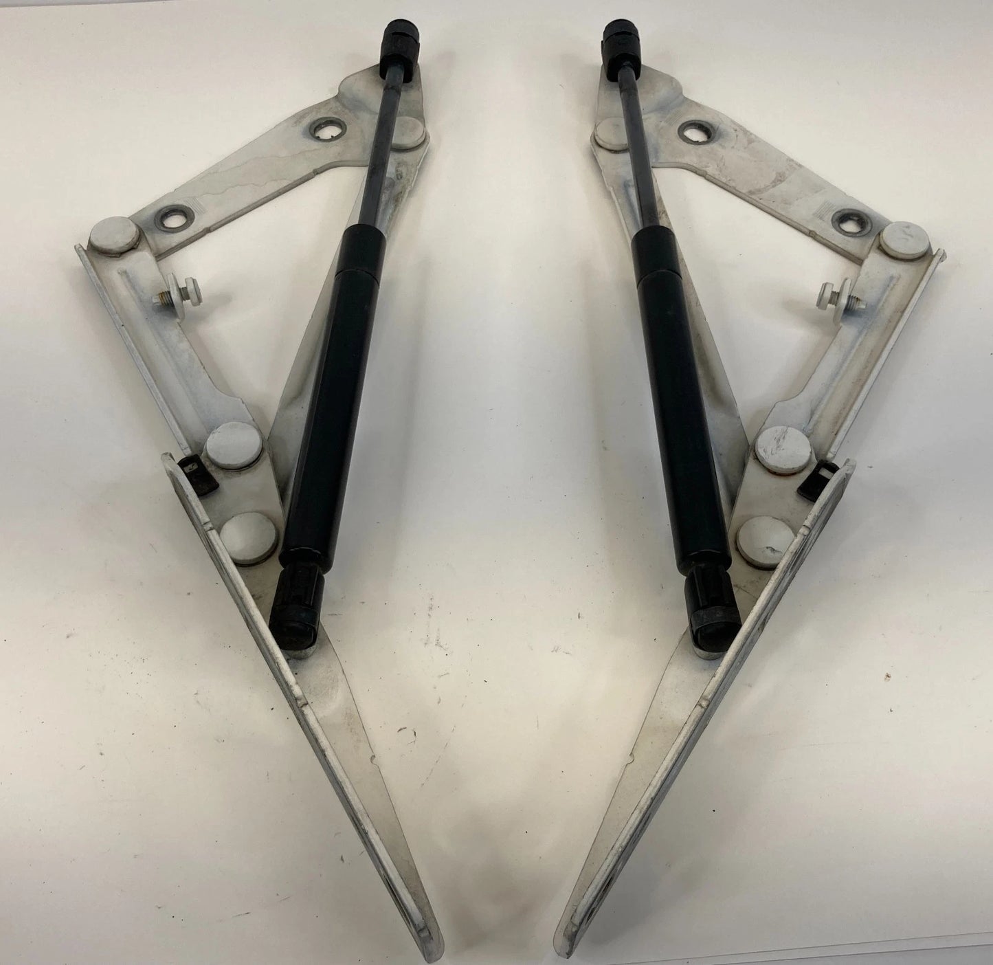 05-10 PONTIAC G6 REAR TRUNK DECK LID TAILGATE TAIL GATE BOOT HINGES STRUTS OEM