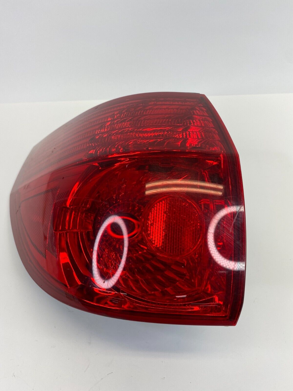 2006-2010 Toyota Sienna Left Driver Tail Light Lamp Taillight Quarter Mounted