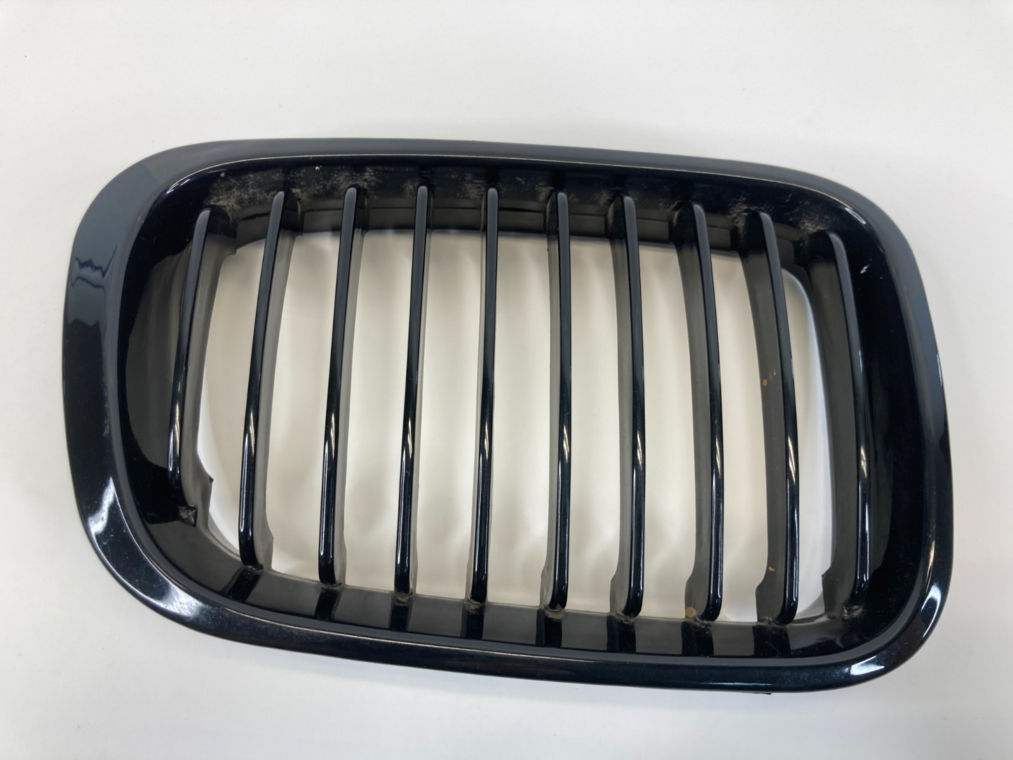 1999 2000 BMW 323i 2001 325i Front Right Passenger Side Bumper Grill Grille OEM