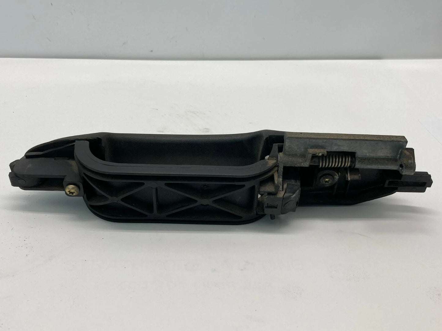 2000-2007 FORD FOCUS REAR RIGHT SIDE OUTSIDE DOOR HANDLE ASSY YS41-A266B22-AA